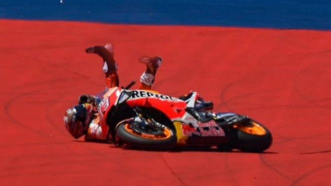 Marc Marquez Jatuh
