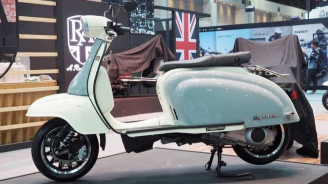 Royal Alloy, skuter ikonik asal Thailand.