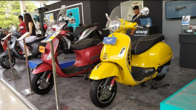 Booth Piaggio Indonesia