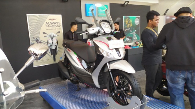 Booth Piaggio Indonesia