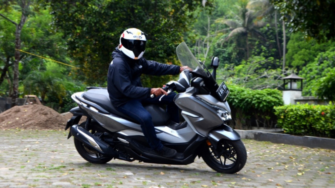 Test Ride Honda Forza 250