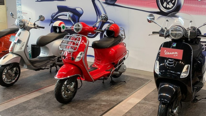 Motor Vespa di diler Surabaya Timur