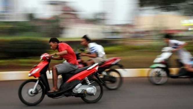Ilustrasi Balap Motor Liar