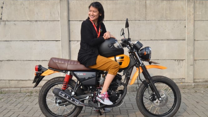 Test Ride Kawasaki W175TR