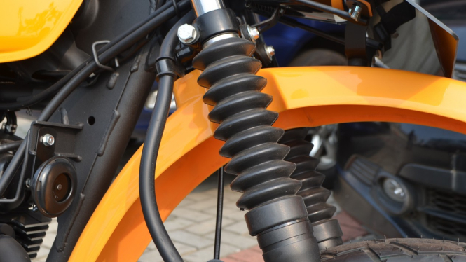 Test Ride Kawasaki W175TR