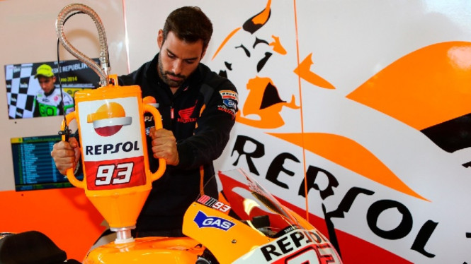 Motor MotoGP Isi Bensin