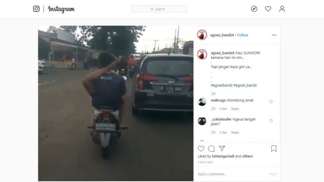 Naik Motor Pakai Gaya Yoga