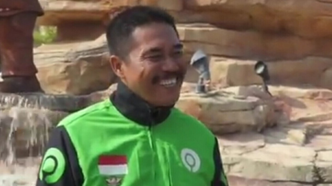 Pengemudi Ojek Online Pertama
