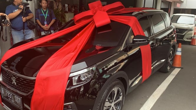Hadiah Baim untuk Paula, Peugeot 5008