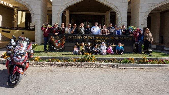 Lilik Gunawan Umroh Mengendarai Motor
