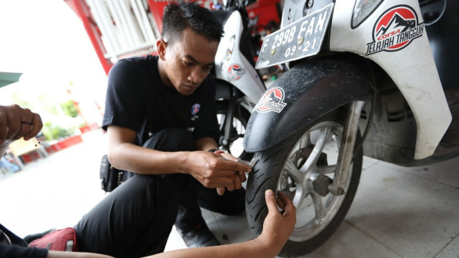 Macam-Macam Mitos Merawat Motor, Tak Boleh Memanaskan Mesin Selama 15 ...