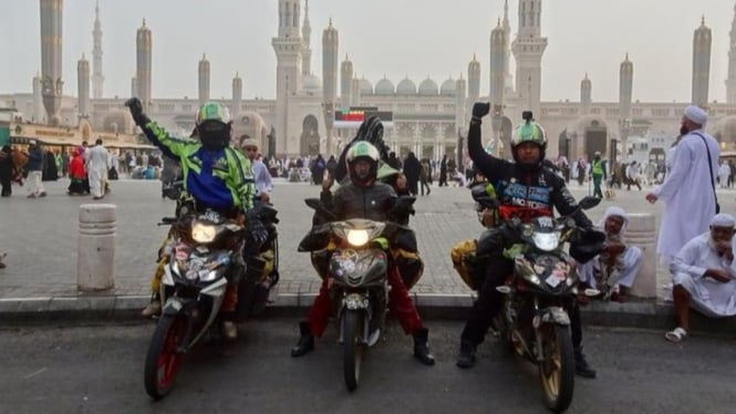 Naik Motor ke Mekkah