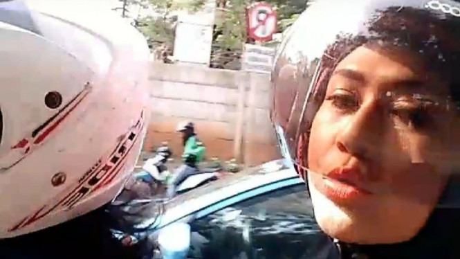 Kenangan Ria Irawan ke KUA Pakai Yamaha Nmax