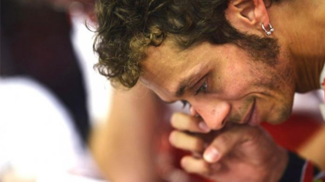 Valentino Rossi Sedih