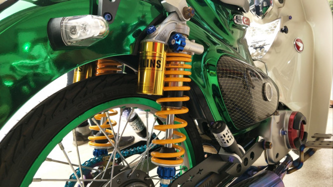 Modifikasi Honda C125 bergaya Thailook