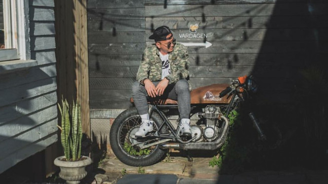 Wijin dengan motor custom Yamaha XS