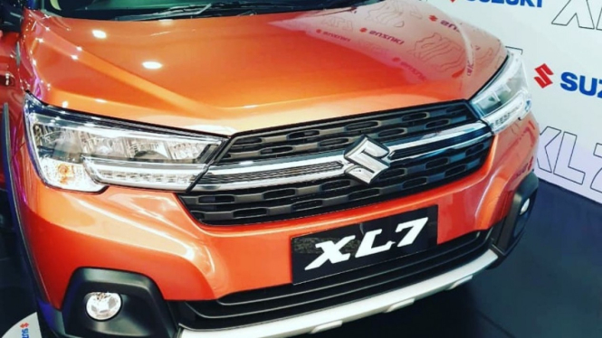Eksterior Suzuki XL7 di Indonesia
