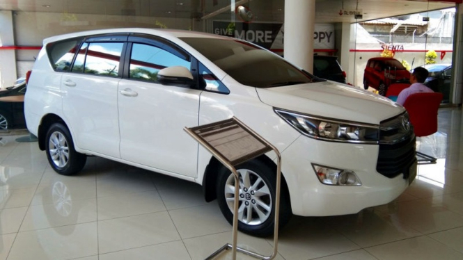 Toyota Kijang Innova