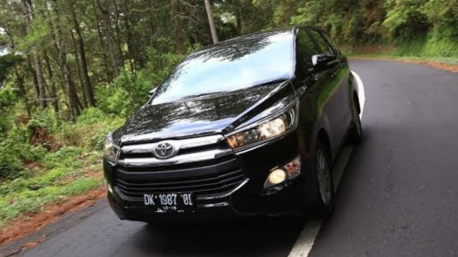 Kijang Innova