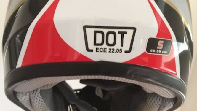 Helm Standar DOT