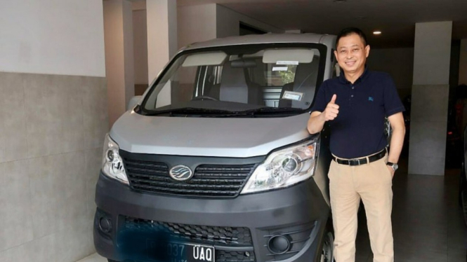 Ignasius Jonan beli Esemka Bima
