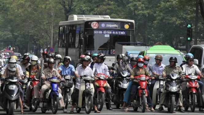 Naik Motor di Vietnam