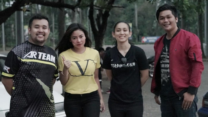 Vitalia Sesha Ngepot Bareng Akbar Rais
