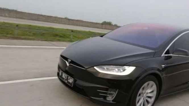 Tesla X
