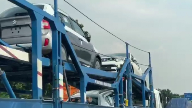 Suzuki Ignis baru diangkut towing di tol Jorr