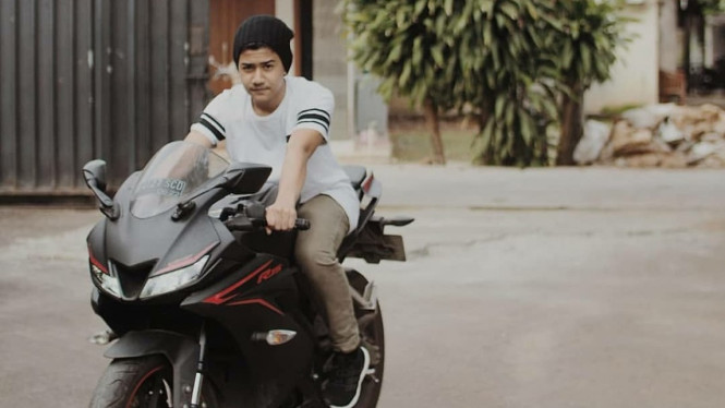 Syakir Dulay dengan Yamaha R15