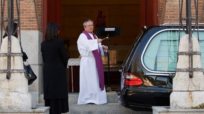 pemakaman virus corona drive thru