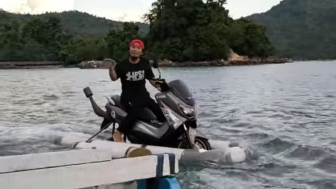 Yamaha NMAX dimodifikasi jadi jetsky