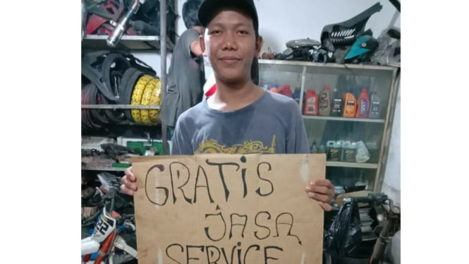 Viral bengkel gratiskan ojek online