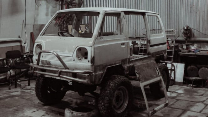 Suzuki Carry Bagong Dimodifikasi Jadi Off-Road