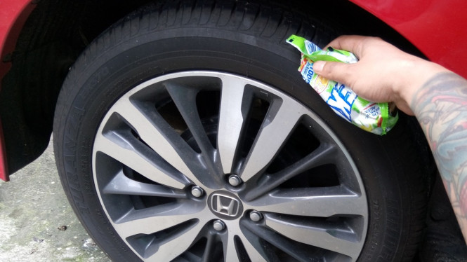 Manfaatkan prabotan rumah tangga untuk perawatan mobil