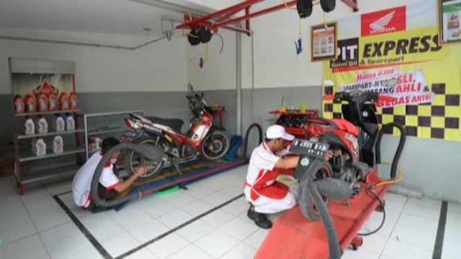 Bengkel motor