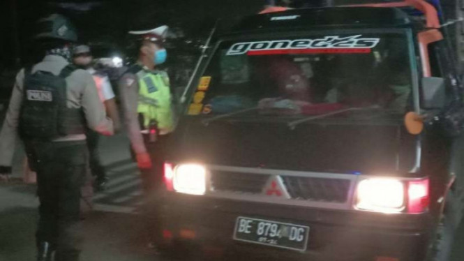 Mobil Pikap untuk mudik