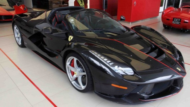 Ferrari LaFerrari Aperta