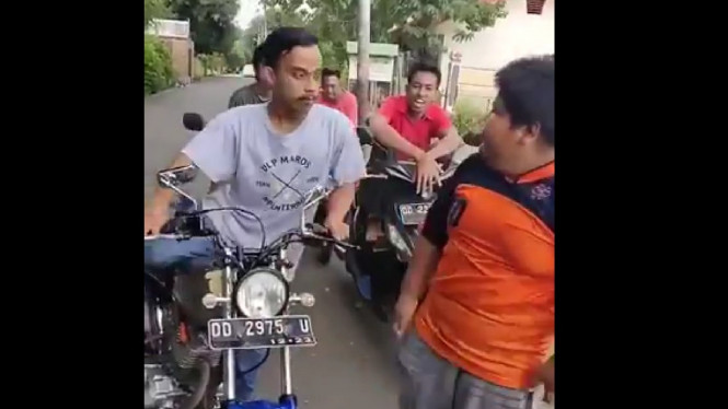 Pelaku saat bully bocah penjual jalangkote