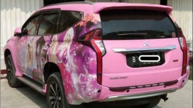 Pajero Sport Pink