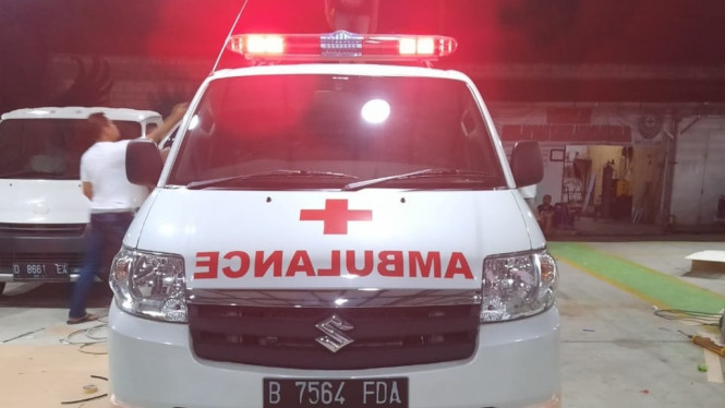 Mobil Ambulance Suzuki APV