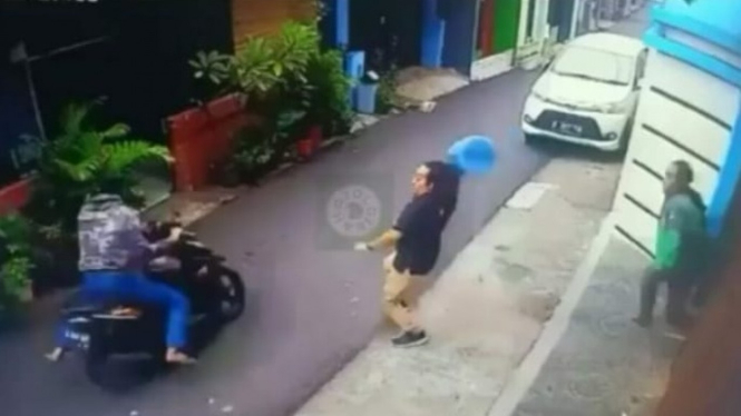 Maling Motor Dipukul Pakai Galon