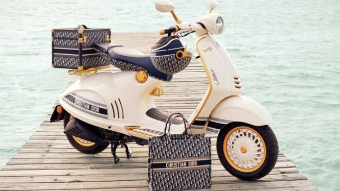 Vespa kolaborasi dengan Dior