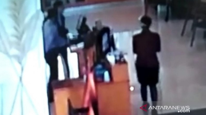 Sopir dan Anggota DPRD Jabar Aniaya Pegawai Hotel
