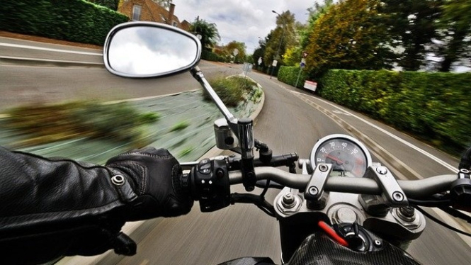 Spion sepeda motor