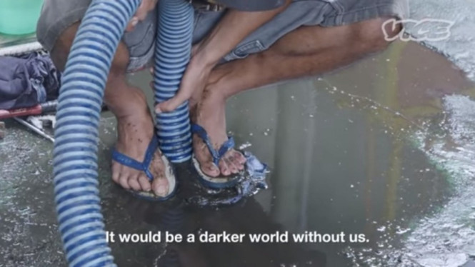 Aan Kuntoro, sopir dan tukang sedot WC.