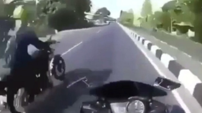 R15 Kalah Kencang dari GL Pro