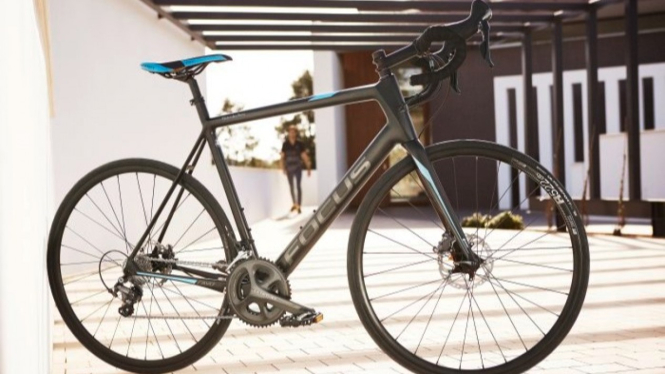 Sepeda Mercedes-Benz Focus Road Bike