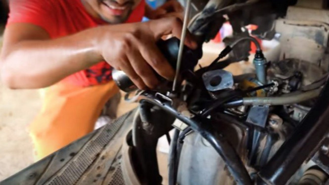 Motor matik pakai minyak wangi