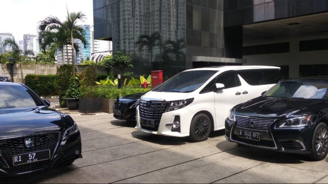 Parade mobil mewah Komisi III DPR